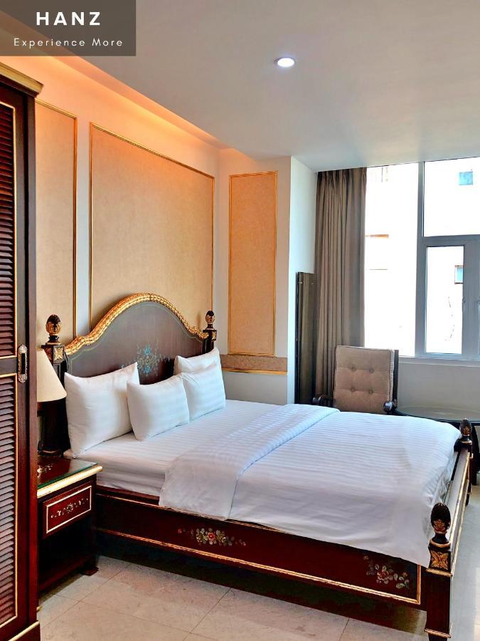 Khách sạn hẻo lánh Hanz 345 & 3*